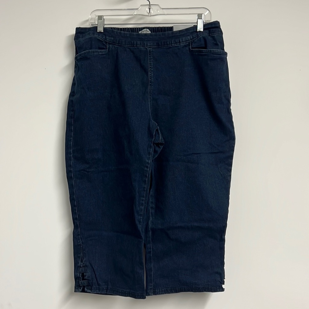 Catherine’s Essential Flat Front Capri’s